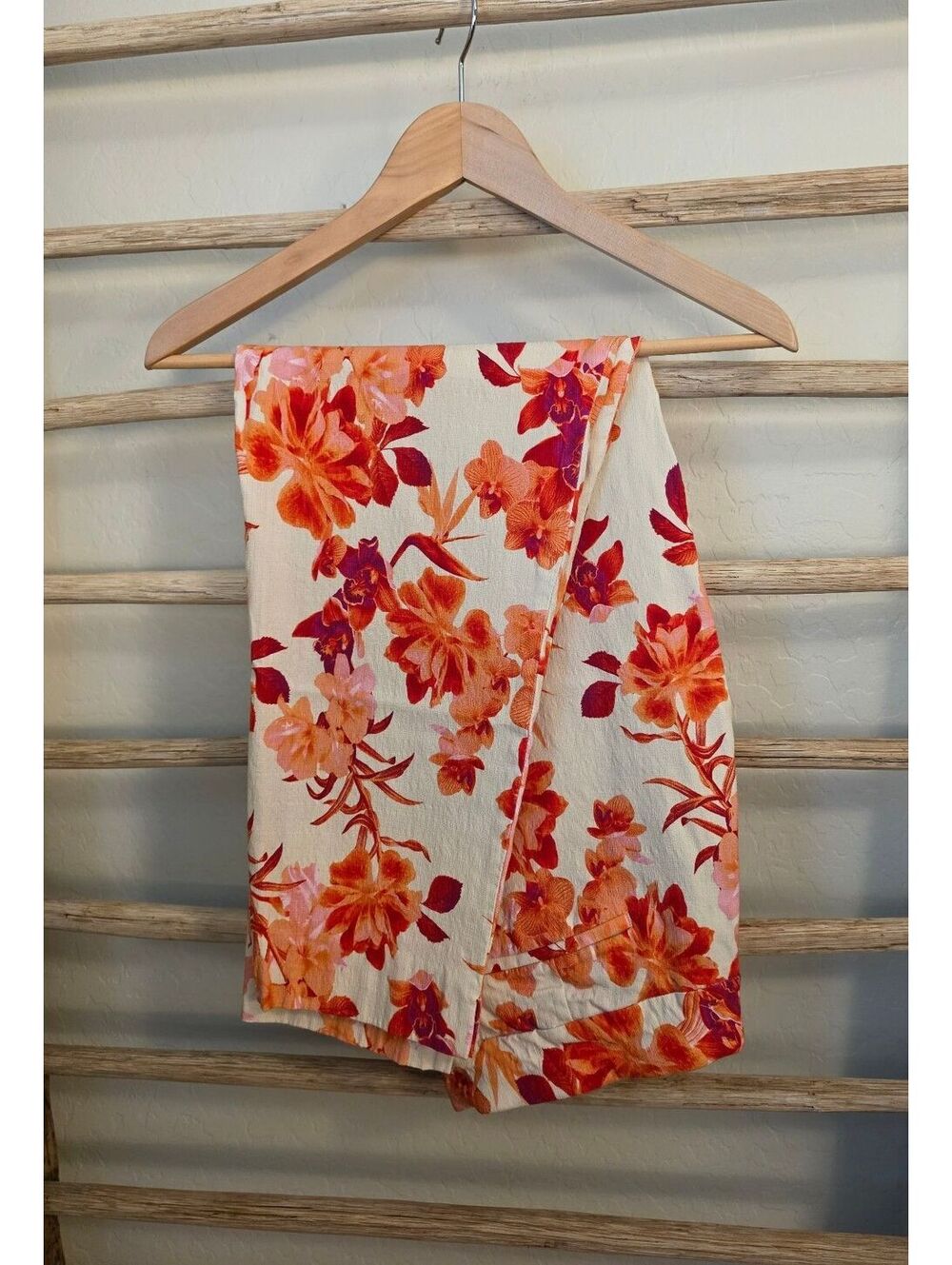 Chico's white orange floral cropped pants